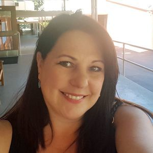 Meet your Posher, Stacy